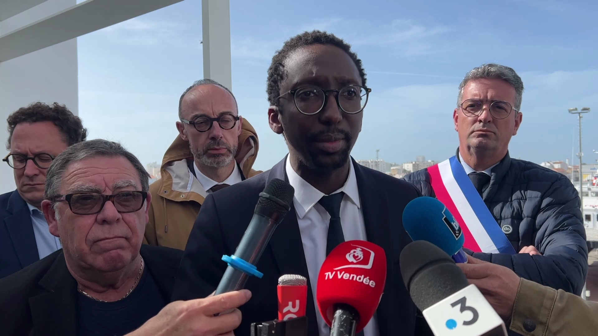 vlcsnap-2023-03-31-10h25m38s401.png (1.74 MB)